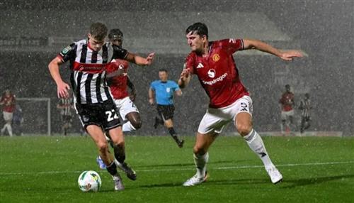 Grimsby Town x Manchester United