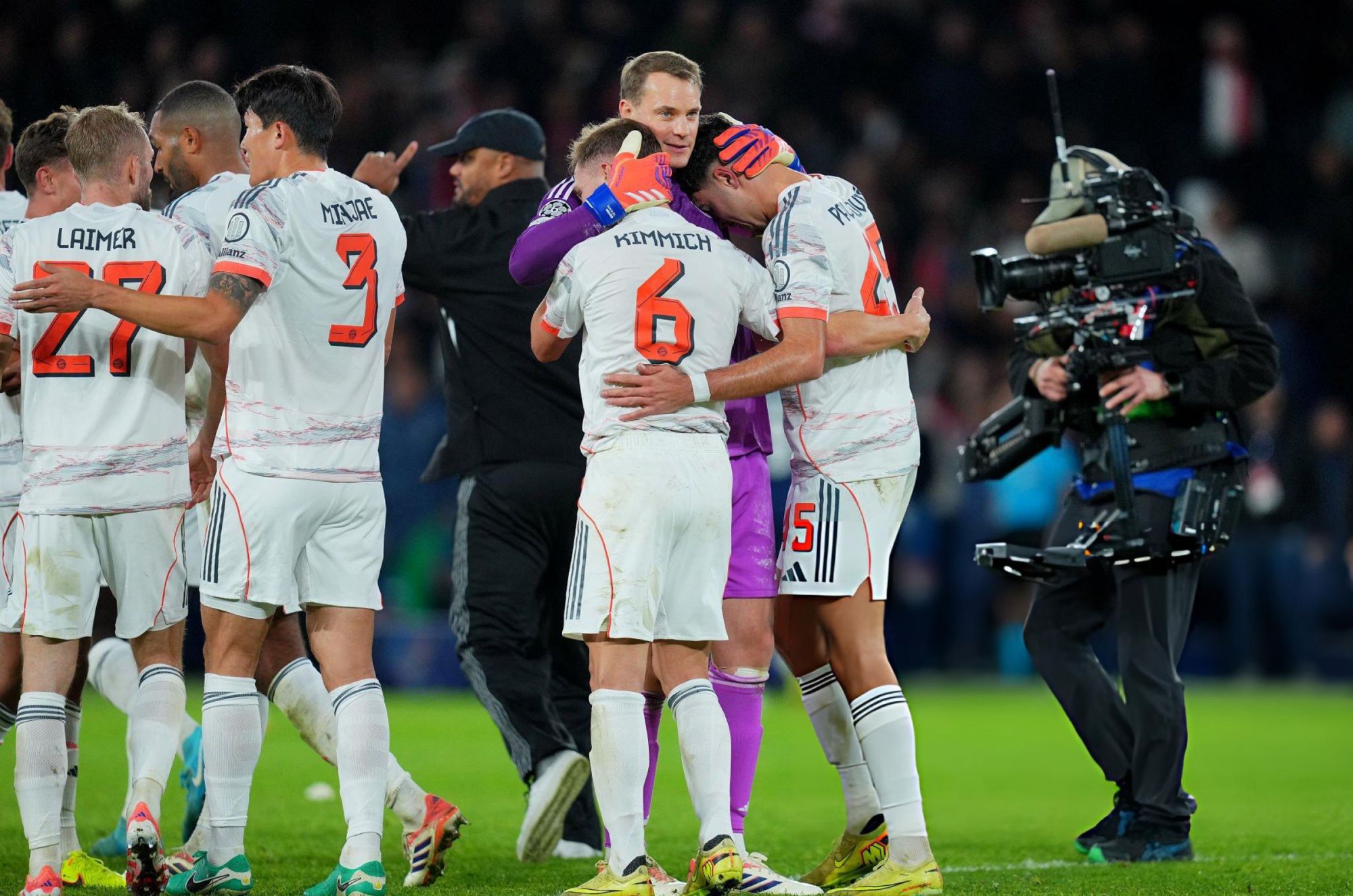 CEO do Bayern: Jogar contra o PSG é como a final da Liga dos Campeões. Este jogo prova que podemos atacar bem e defender bem.