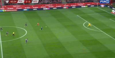 Intervalo preliminar da Europa Mundial: Kaminski empurrou o canto mais distante e marcou, Polônia temporariamente 1-0 Holanda