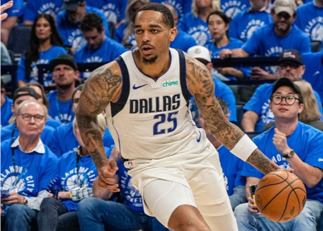 Mavericks anuncia que Washington se retira do jogo contra o Suns devido a uma lesão no ombro